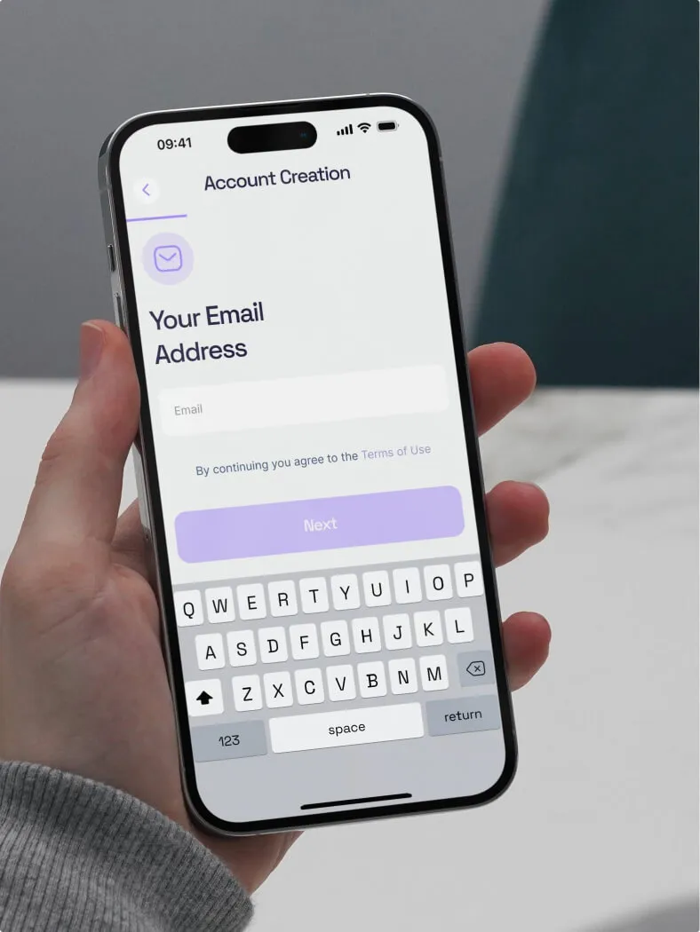 A phone in the hand with a screen of Fideum mobile app